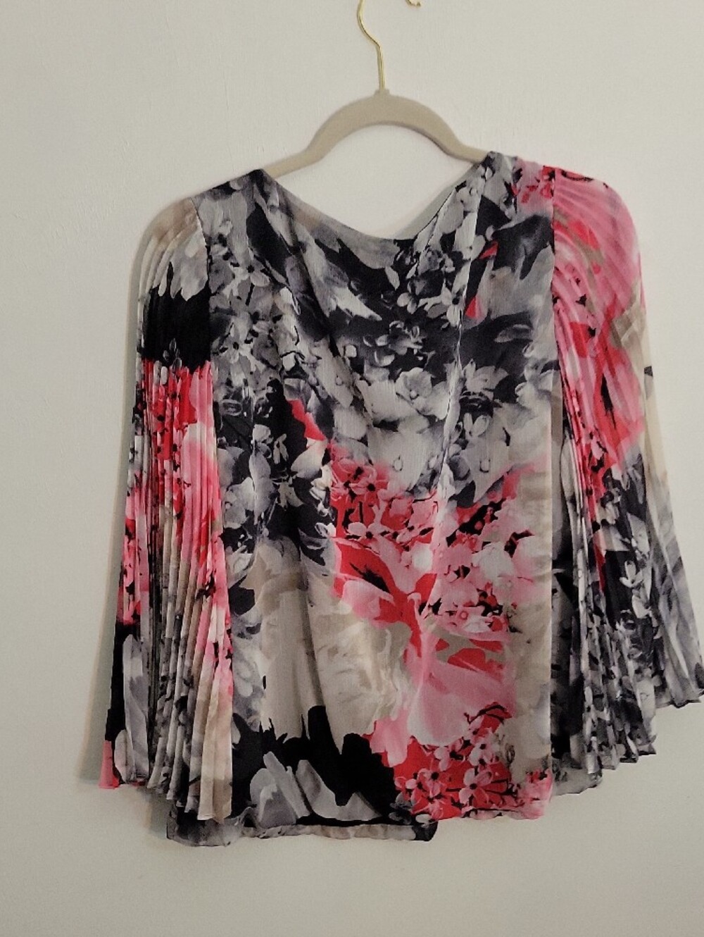 Alfani Floral Pleated Blouse in Pink, Black & Gray - Picture 4 of 5